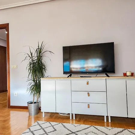 Apartamento Moreda 48 - 2 Hab Y 2 Baños - Garaje Y Wifi - Vut-4961-as